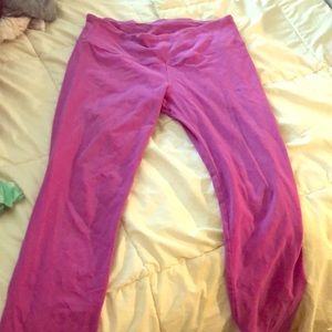 Hard Tail Capri leggings.. . Small